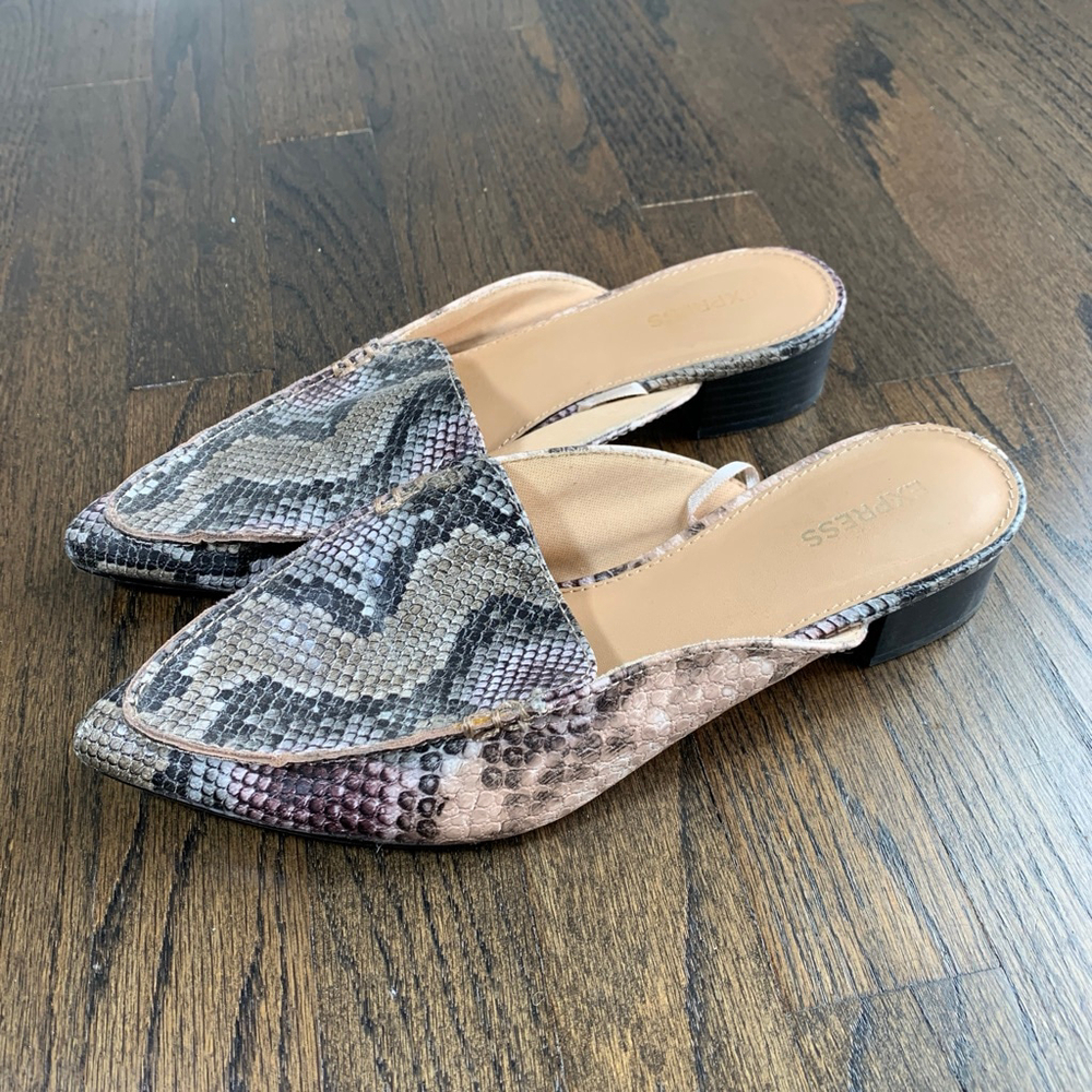 Express Snakeskin Mules Pointed Toe Block Heel Slip On Loafers Women’s 6.5